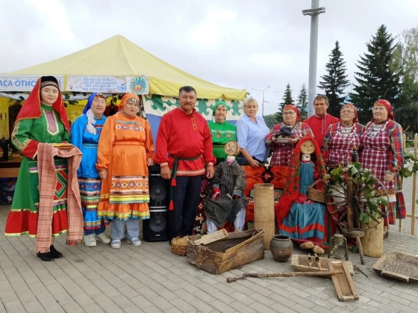 Фестиваль "Виноградная лоза" в Кушнаренково